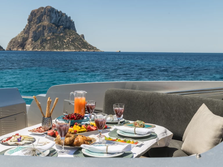 Noleggio barche Pershing Pershing 90 a Ibiza Town su Samboat