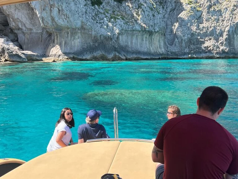 Noleggio barche Esposito Premium 28 a Amalfi su Samboat