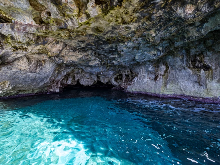 Noleggio Barca a motore con o senza skipper NAUTICA SERVICE SRL a Torre Vado