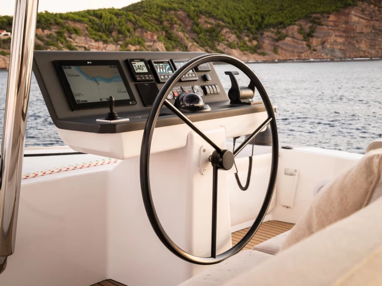 Noleggio Catamarano a Olbia – Bali Bali 5.8