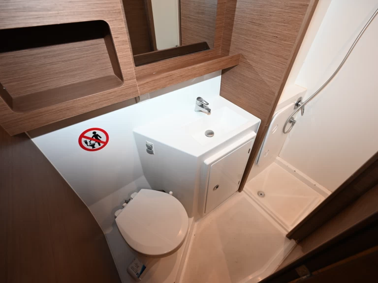 Noleggiare una Lagoon Lagoon 42 a Lefkáda