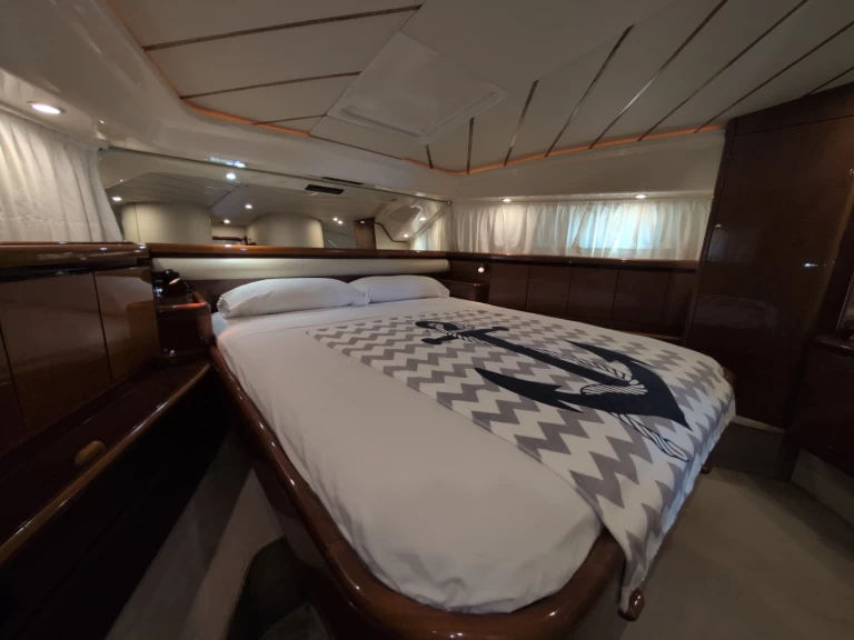 Noleggio barche Ferretti 175 Fly a Cádiz su Samboat