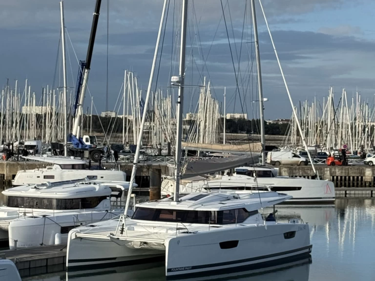 Noleggiare una Fountaine Pajot Elba 45 a Road Town