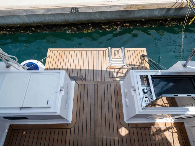 Noleggio Barca a vela con o senza skipper Elan a Pola