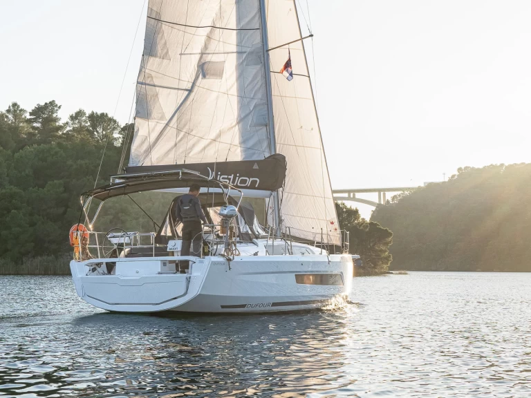 Barca a vela a noleggio a Scardona al miglior prezzo