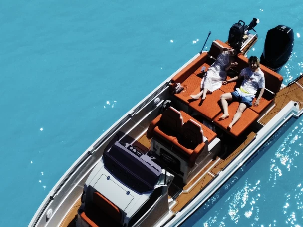 Noleggio Barca a motore con o senza skipper Protagon a Zante