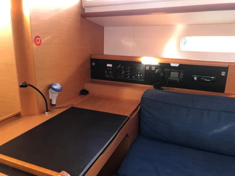 Noleggio barche Jeanneau Sun Odyssey 519 a Las Galletas su Samboat
