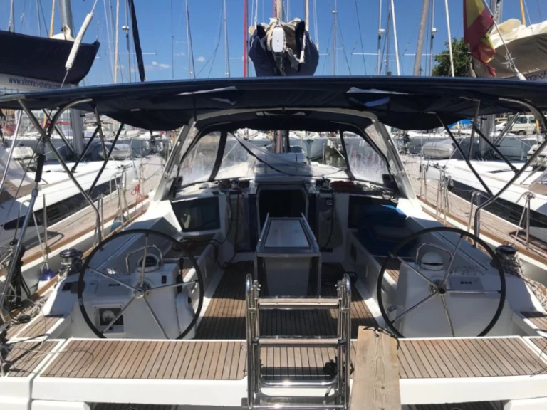 Noleggiare una Bénéteau Oceanis 45 a Palma de Maiorca