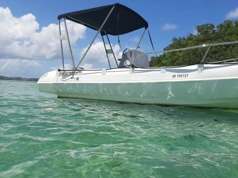 Noleggio Barca a motore a Le François – Whaly Whaly 500