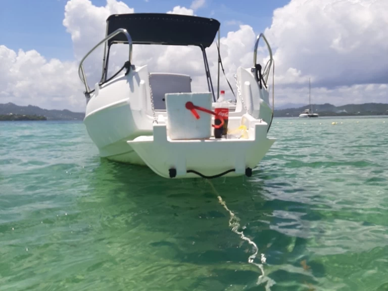 Noleggio barche Le François economico Whaly 500