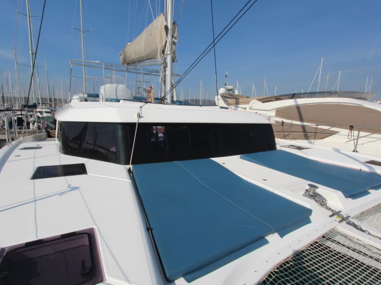 Noleggio barche Olbia economico Dufour Catamarans 48 Sail