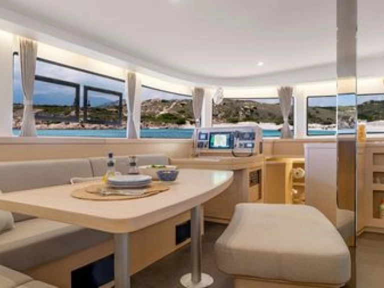 Noleggio Catamarano con o senza skipper Lagoon a Hyères