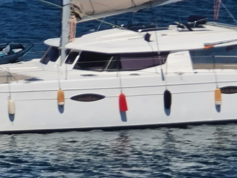Noleggio Catamarano con o senza skipper Fountaine Pajot a Canet-en-Roussillon
