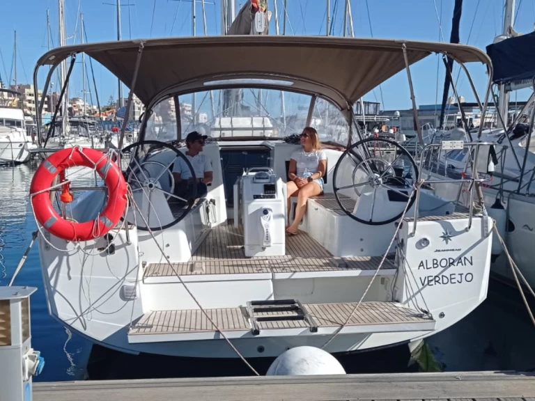 Noleggio barche Jeanneau Sun Odyssey 410 a Las Galletas su Samboat
