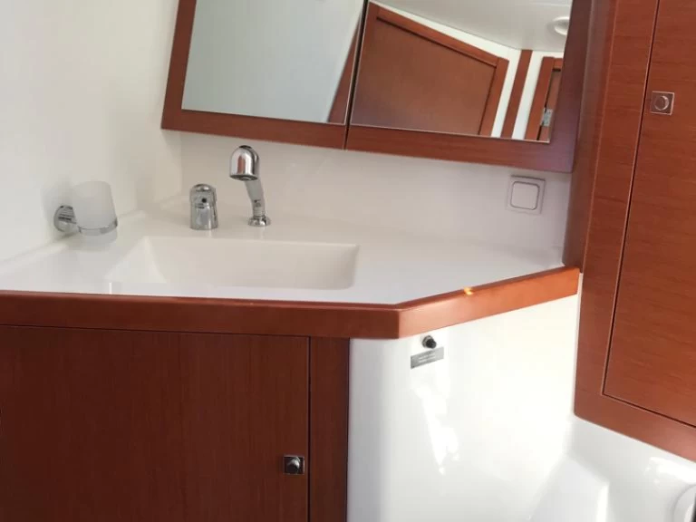 Noleggiare una Bénéteau Oceanis 45 a Palma de Maiorca