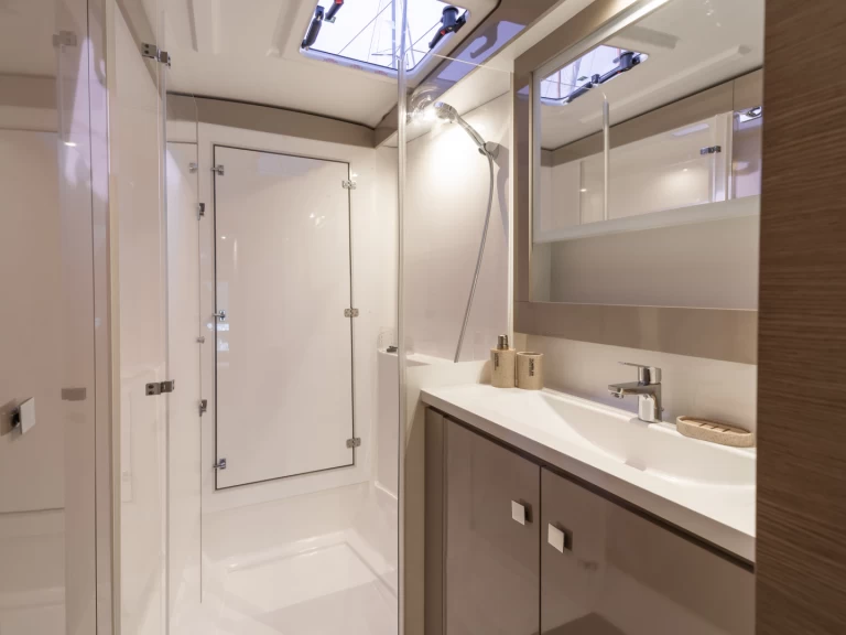 Noleggiare una Fountaine Pajot Isla 40 a Lávrio