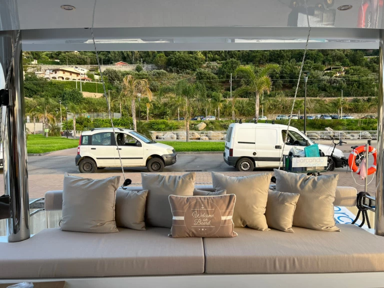 Noleggiare una Bali Bali 5.4 a Olbia