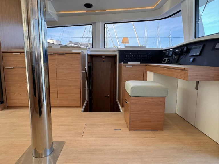 Noleggio Catamarano con o senza skipper Bali a Olbia