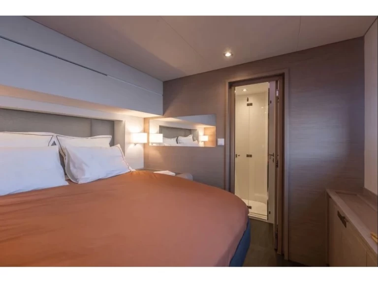 Noleggio Catamarano a Procida – Fountaine Pajot Fountain Pajot