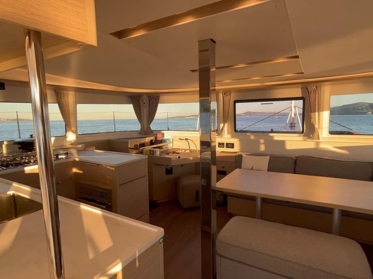 Noleggio barche Port Grimaud economico Lagoon 46