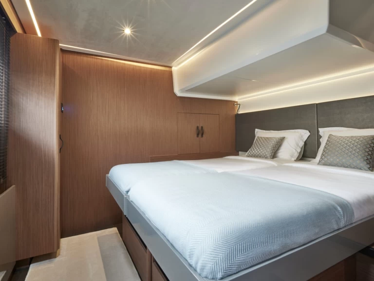 Noleggio Barca a motore con o senza skipper Prestige a Ragusa (Dubrovnik)