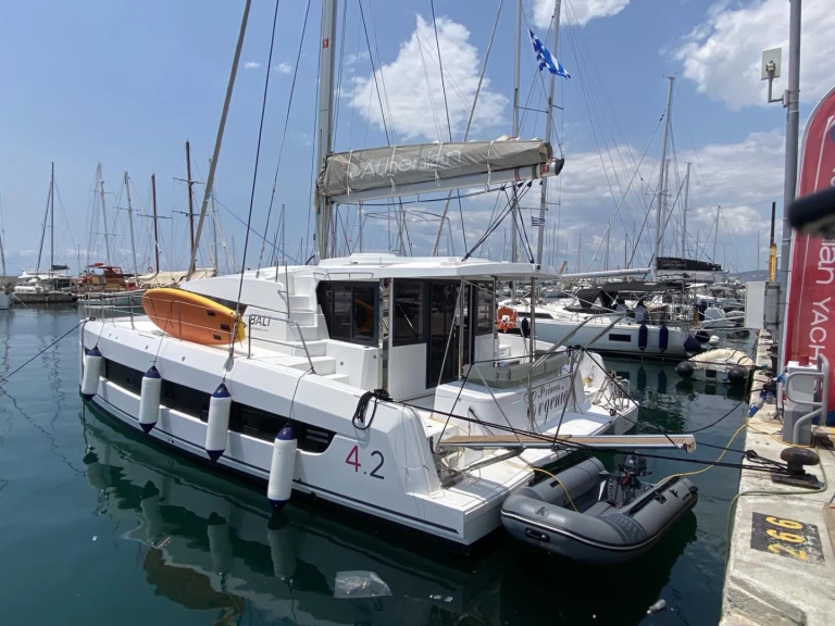 Noleggio Catamarano con o senza skipper Bali a Nikiána