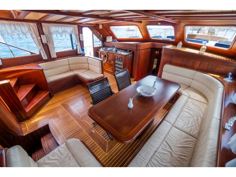 Noleggio Barca a vela  con patente nautica