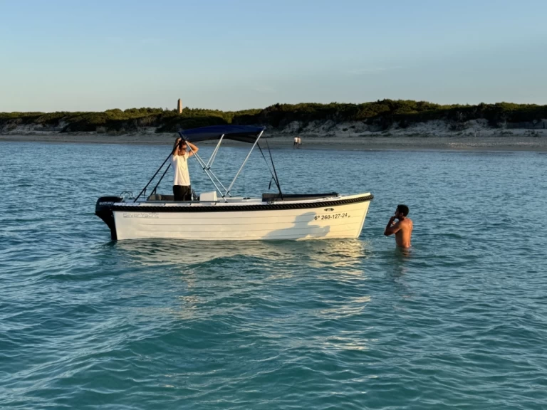 Barca a motore a noleggio a Can Picafort al miglior prezzo