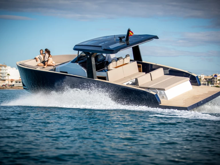 Noleggiare una Tesoro Yachts T40 a Cavalaire-sur-Mer