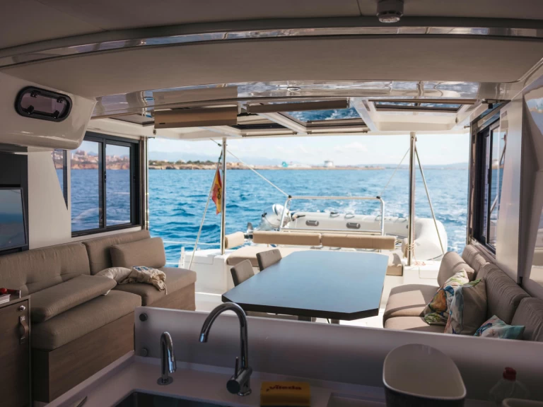 Noleggio Catamarano Bali con patente nautica