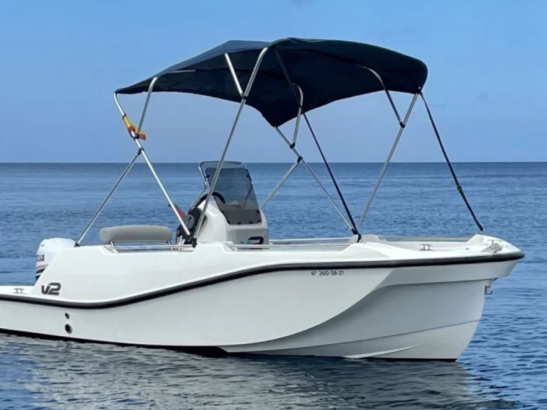 Noleggiare una V2 BOATS 5.0 SPORT a Torrevieja
