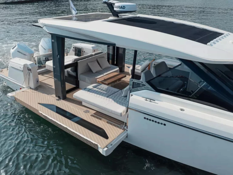 Noleggiare una Saxdor Saxdor 400 GTO a Alyki