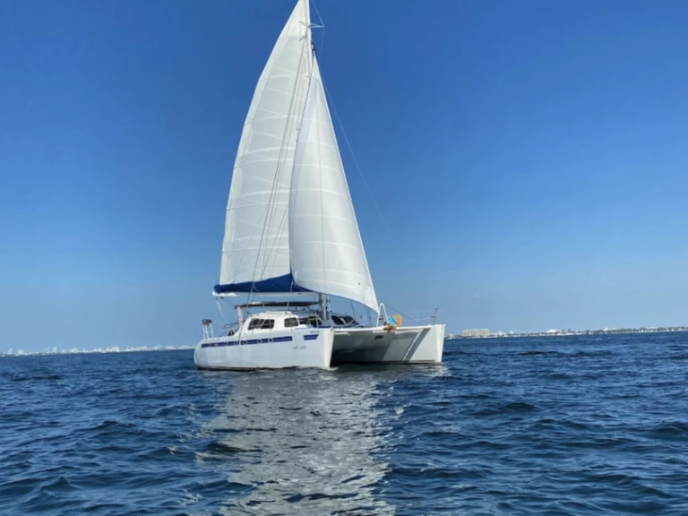 Noleggio a Miami – Custom Custom Amarante su SamBoat