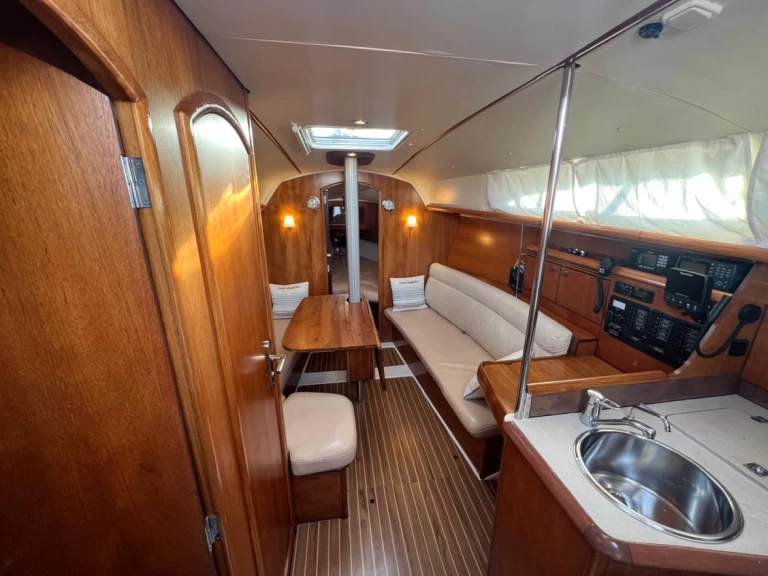 Noleggio Barca a vela con o senza skipper Jeanneau a Santa Maria Poggio