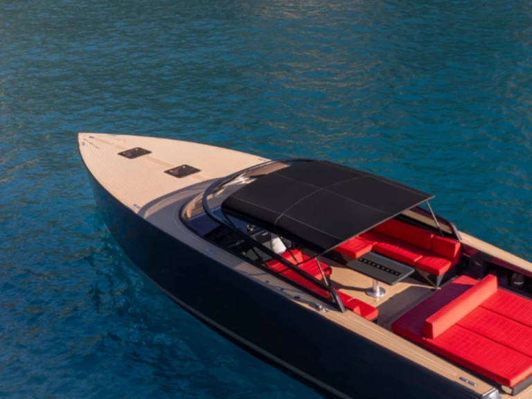 Noleggio Barca a motore VanDutch con patente nautica