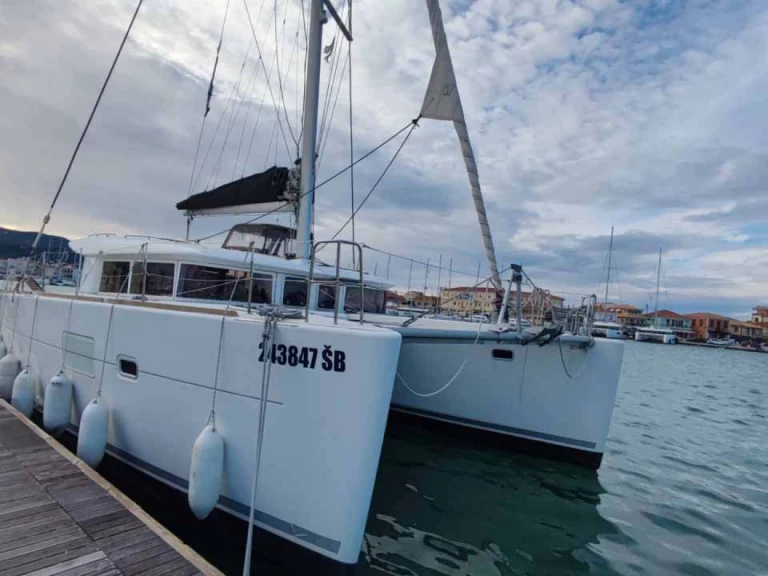 Noleggiare una Lagoon Lagoon 400 S2 a Lefkáda