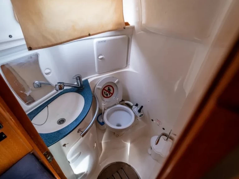 Noleggiare una Bavaria Bavaria 30 Cruiser a Pálairos