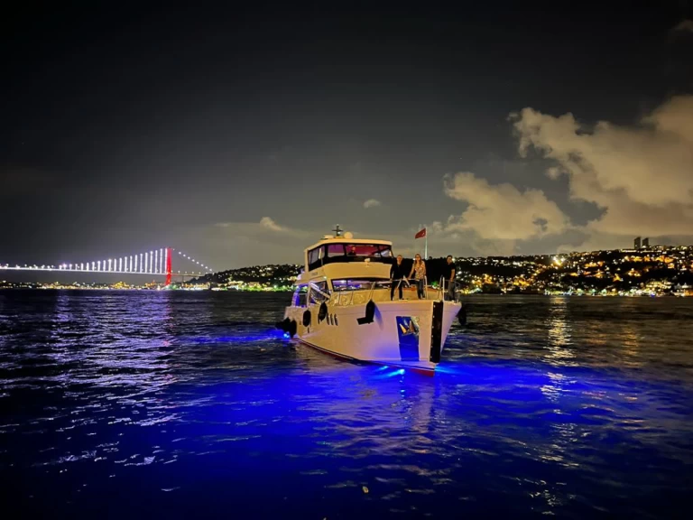 Noleggiare una  Motoryacht a İstanbul