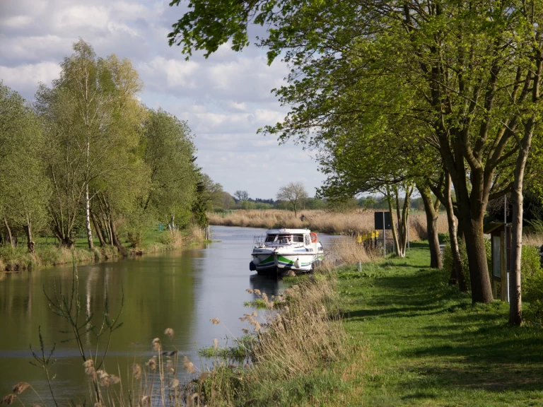Noleggio barche  Tarpon 37 DP a Lübz su Samboat