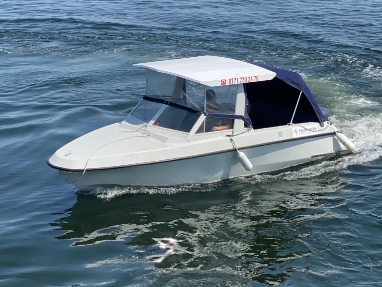 Houseboat a noleggio a Waren (Müritz) al miglior prezzo