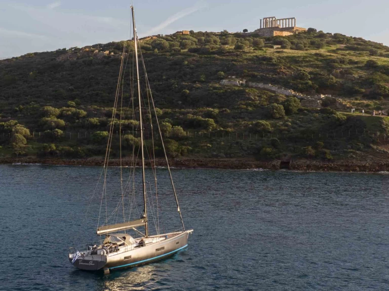 Noleggiare una Bénéteau First Yacht 53 a Lávrio
