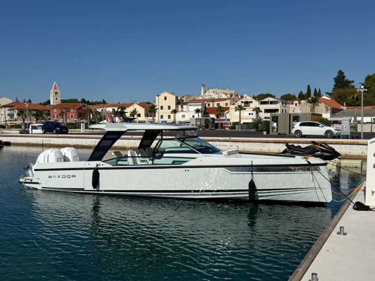 Noleggio Barca a motore Saxdor con patente nautica