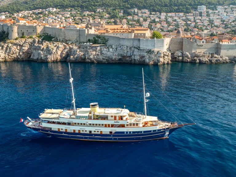 Noleggio Yacht di lusso  con patente nautica