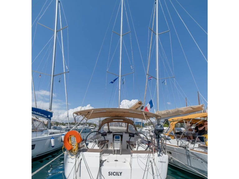 Noleggio barche Álimos economico Sun Odyssey 449