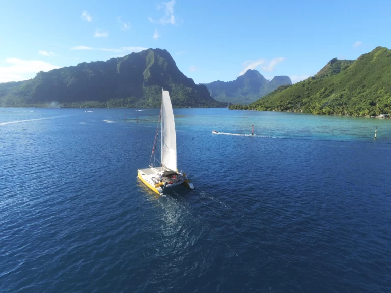 Noleggio Catamarano con o senza skipper Outremer a Fare