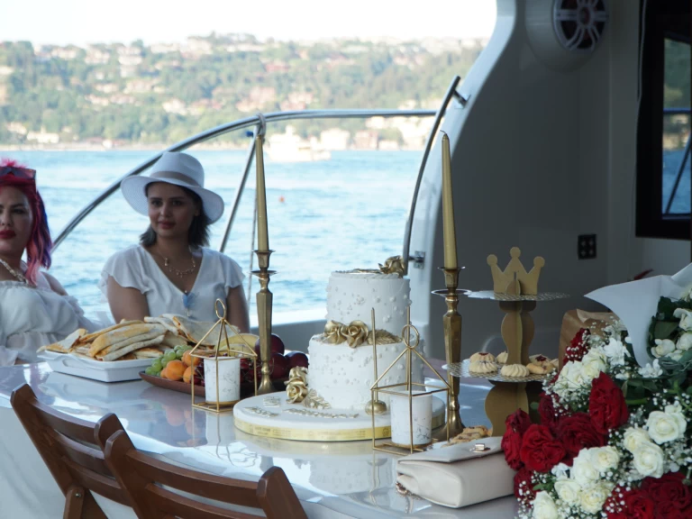 Noleggio barche  Motoryacht a İstanbul su Samboat