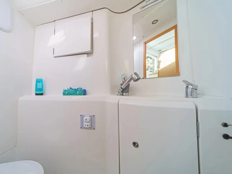 Noleggio Catamarano Lagoon con patente nautica