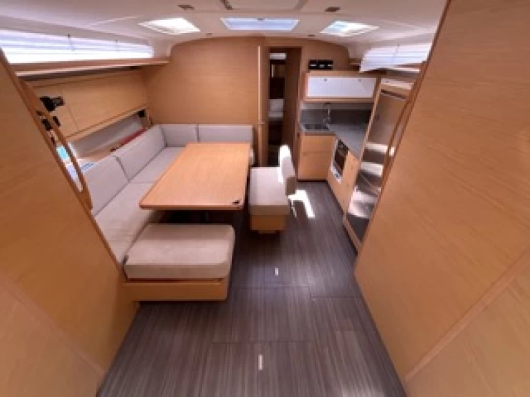 Noleggio barche Olbia economico Dufour 470