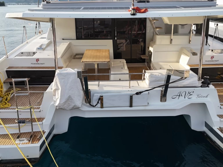 Noleggio Catamarano Fountaine Pajot con patente nautica