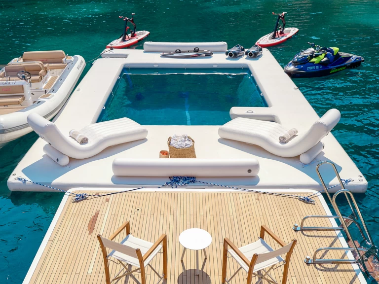 Noleggio Yacht di lusso Princess con patente nautica